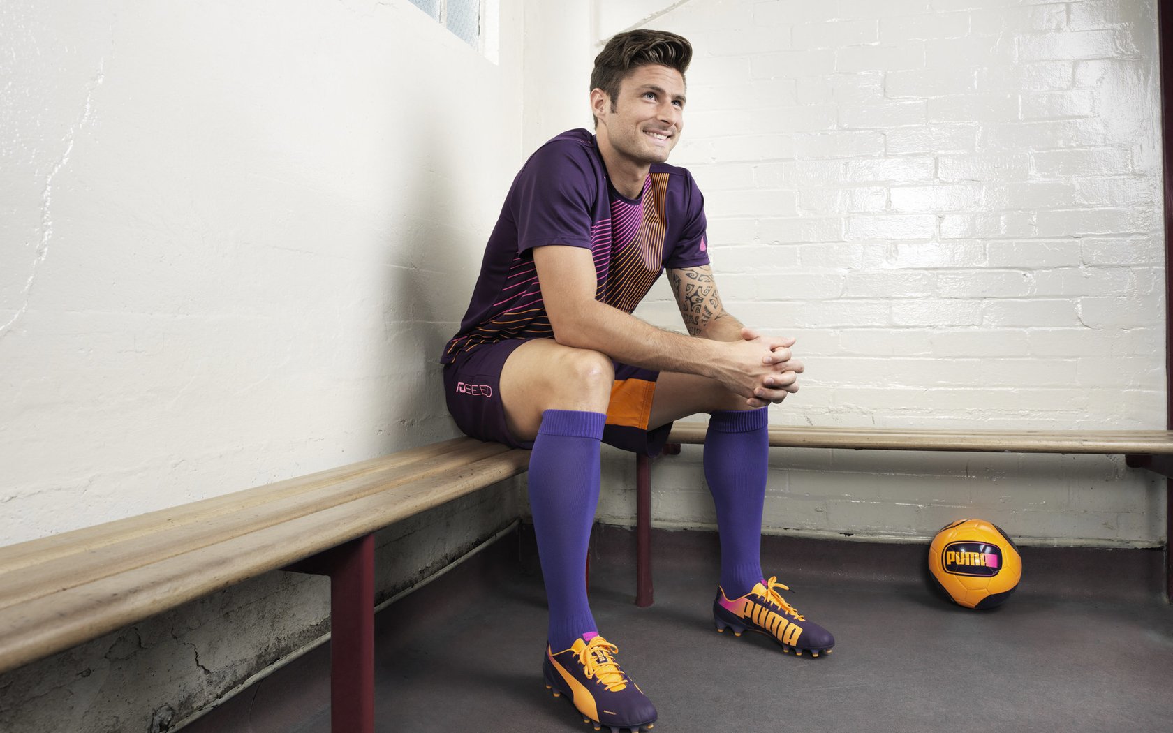 伊朗联赛主场氛围热烈，伊朗足球队主场